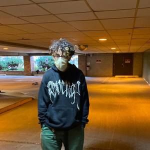 Meet your Posher, Efren